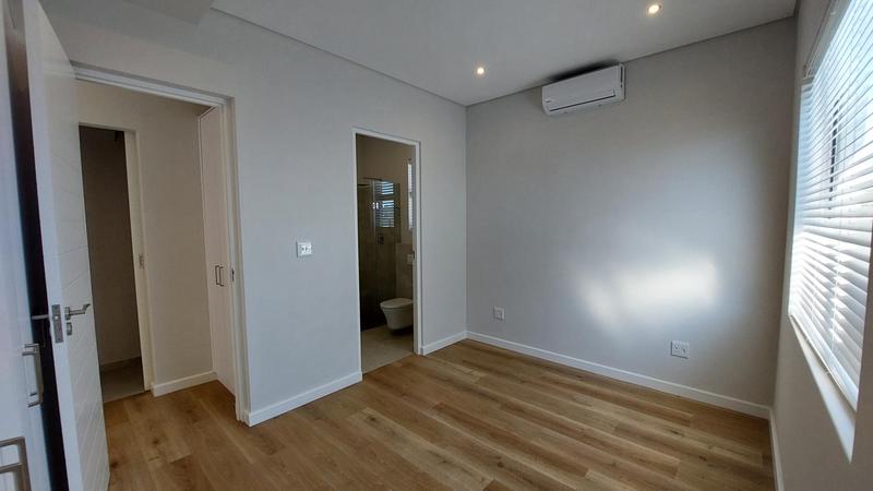 To Let 3 Bedroom Property for Rent in Graanendal Western Cape
